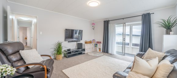 3 bedrooms House in Brown Owl, New Zealand No. 26 4