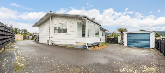 3 bedrooms House in Brown Owl, New Zealand No. 26 18