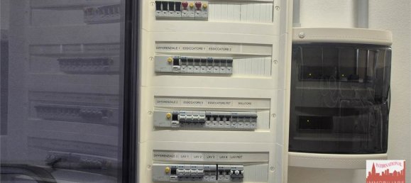 2-Zimmer Gewerbliche Immobilie in Rovellasca, Italy, Nr. 374172 9