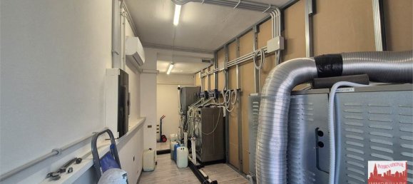 2-Zimmer Gewerbliche Immobilie in Rovellasca, Italy, Nr. 374172 12