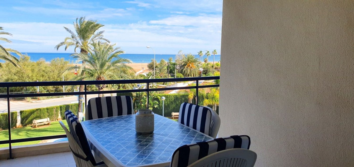 Apartamento de 2 dormitorios en Dénia, Spain No. 272386