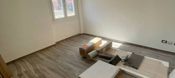 Apartamento de 4 dormitorios en Moncalieri, Italy No. 314086 32