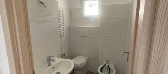 Apartamento de 4 dormitorios en Moncalieri, Italy No. 314086 49