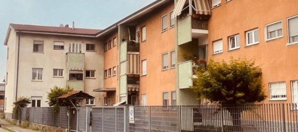 Apartamento de 4 dormitorios en Moncalieri, Italy No. 314086 4