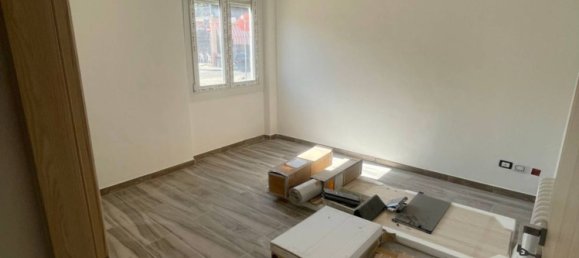 Apartamento de 4 dormitorios en Moncalieri, Italy No. 314086 31