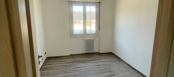 Apartamento de 4 dormitorios en Moncalieri, Italy No. 314086 43