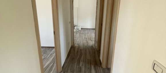 Apartamento de 4 dormitorios en Moncalieri, Italy No. 314086 29