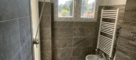 Apartamento de 4 dormitorios en Moncalieri, Italy No. 314086 47