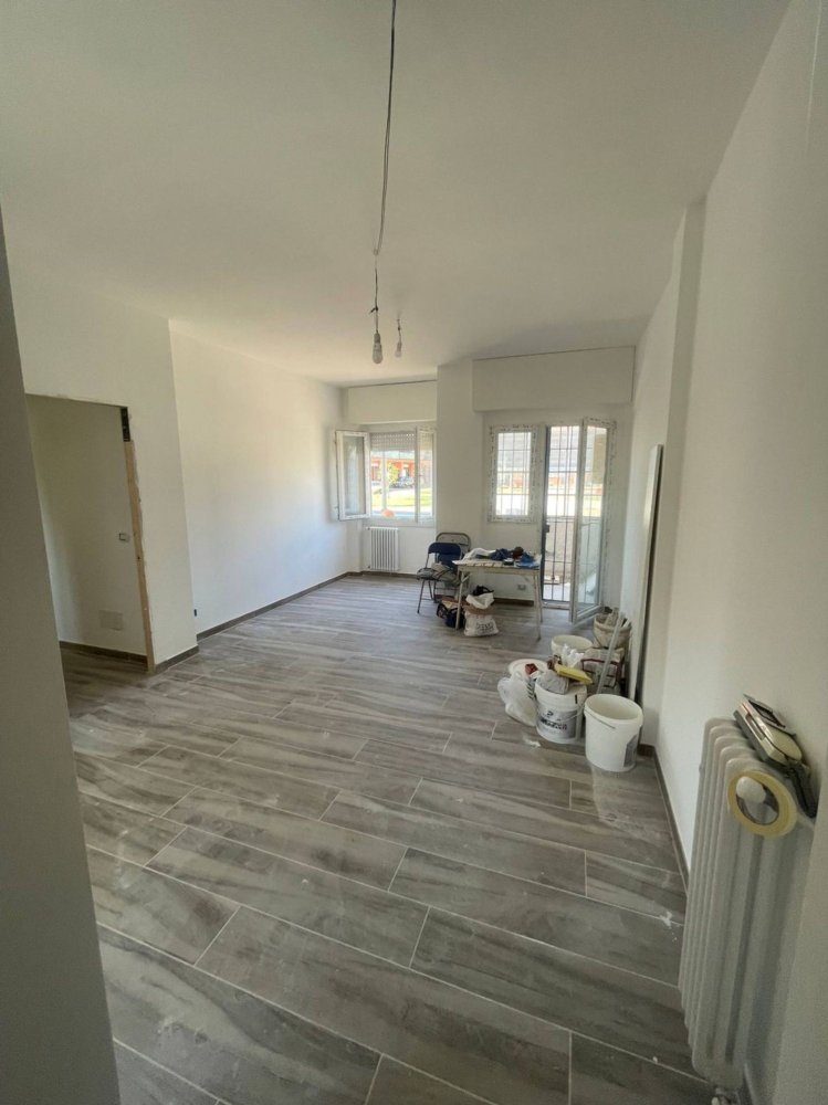 Apartamento de 4 dormitorios en Moncalieri, Italy No. 314086