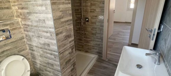 Apartamento de 4 dormitorios en Moncalieri, Italy No. 314086 45