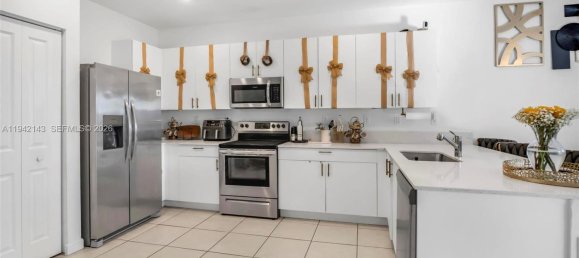 4 dormitorios dúplex en venta en Miami, Miami-Dade, Florida, USA № 615159 23