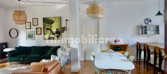 3 bedrooms Apartment in Parma, Italy No. 293384 2