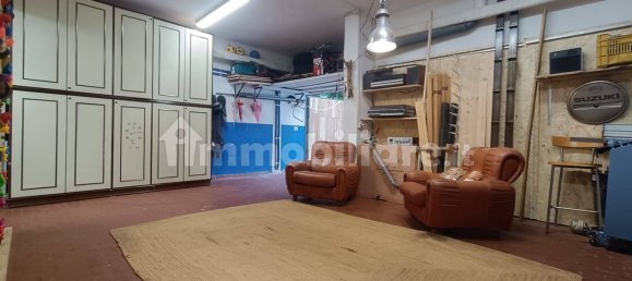 3 bedrooms Apartment in Parma, Italy No. 293384 23