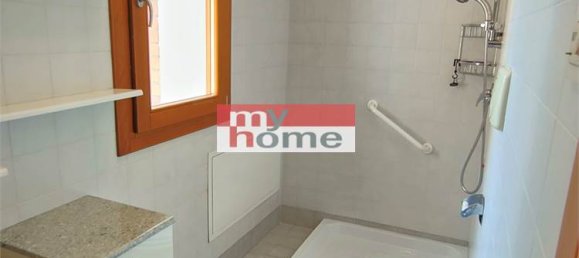 3 Schlafzimmer Wohnung in Castelfranco Veneto, Italy, Nr. 353838 15
