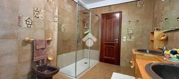 6 bedrooms Villa in Ranzanico, Italy No. 195905 24