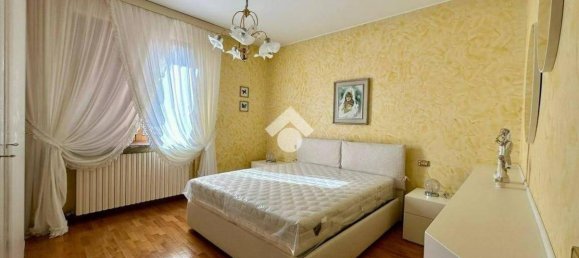 6 bedrooms Villa in Ranzanico, Italy No. 195905 12