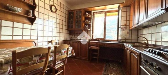 6 bedrooms Villa in Ranzanico, Italy No. 195905 4