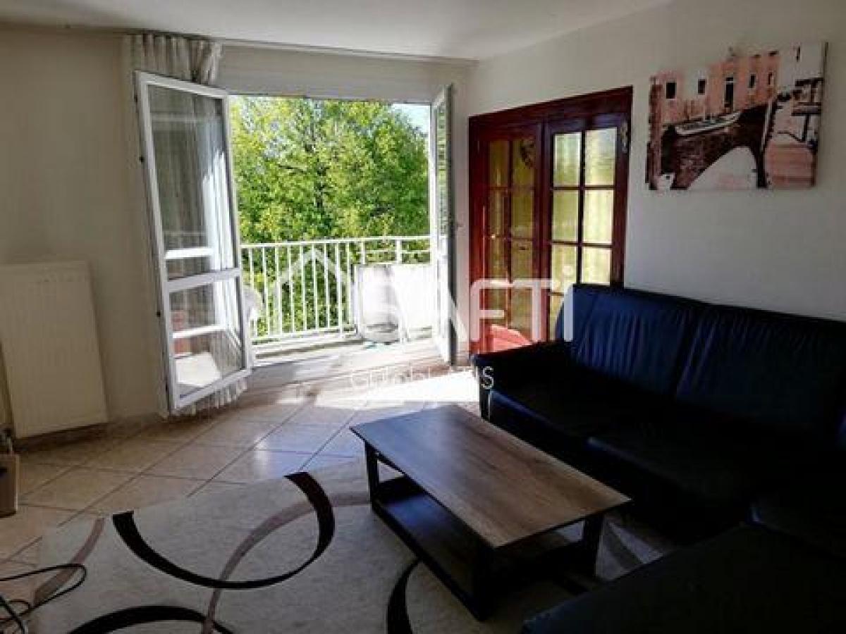 3 bedrooms Apartment in Combs-la-Ville, France No. 34400