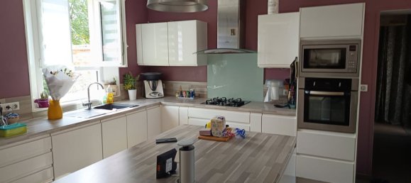 4 Schlafzimmer Haus in Villers-sur-Coudun, France, Nr. 322889 2