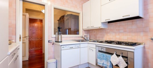 6 rooms Apartment in Turin, Italy No. 120219 10