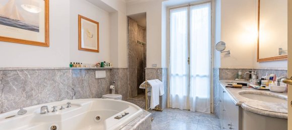 6 rooms Apartment in Turin, Italy No. 120219 23