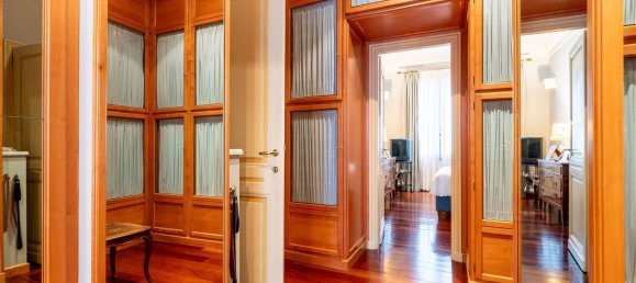 6 rooms Apartment in Turin, Italy No. 120219 14