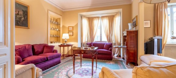 6 rooms Apartment in Turin, Italy No. 120219 3