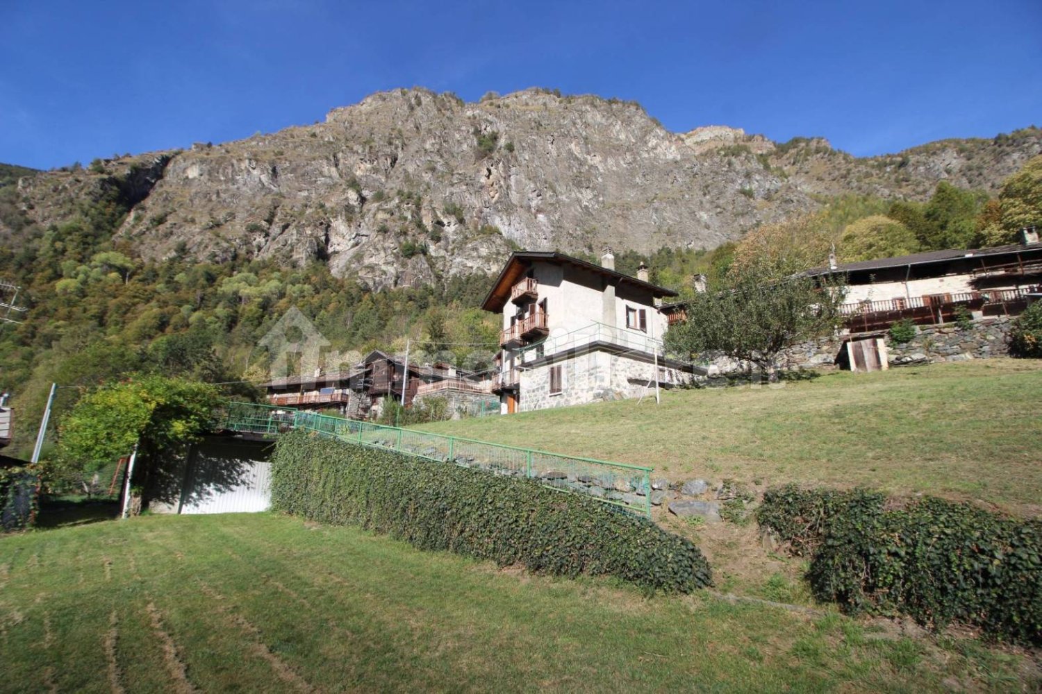 4 غرف نوم فيلا في Antey Saint Andre, Italy رقم 142385