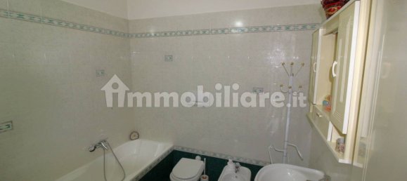 2 bedrooms House in Casamassima, Italy No. 147257 4