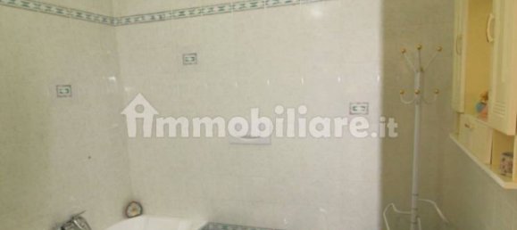 2 bedrooms House in Casamassima, Italy No. 147257 5