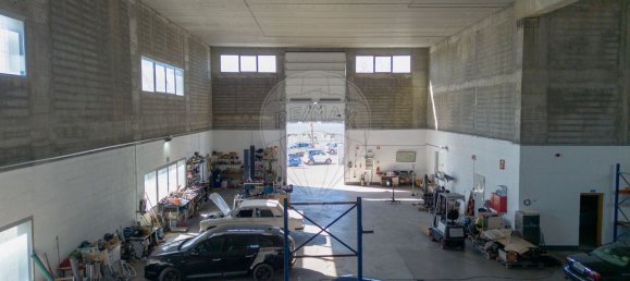 2495m² Warehouse in Cascais, Portugal No. 60919 3