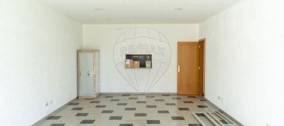 2495m² Warehouse in Cascais, Portugal No. 60919 14