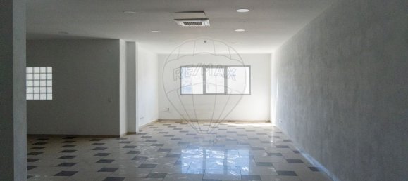 2495m² Warehouse in Cascais, Portugal No. 60919 19