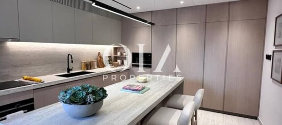 5 bedrooms Villa in Abu Dhabi, UAE No. 20141 11