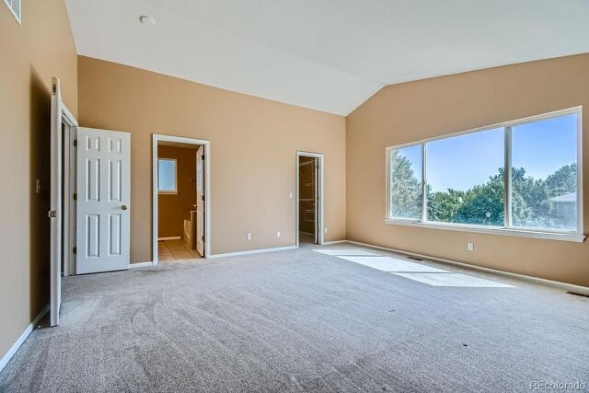 Дом с 4 спальнями в Thornton, США № 380939