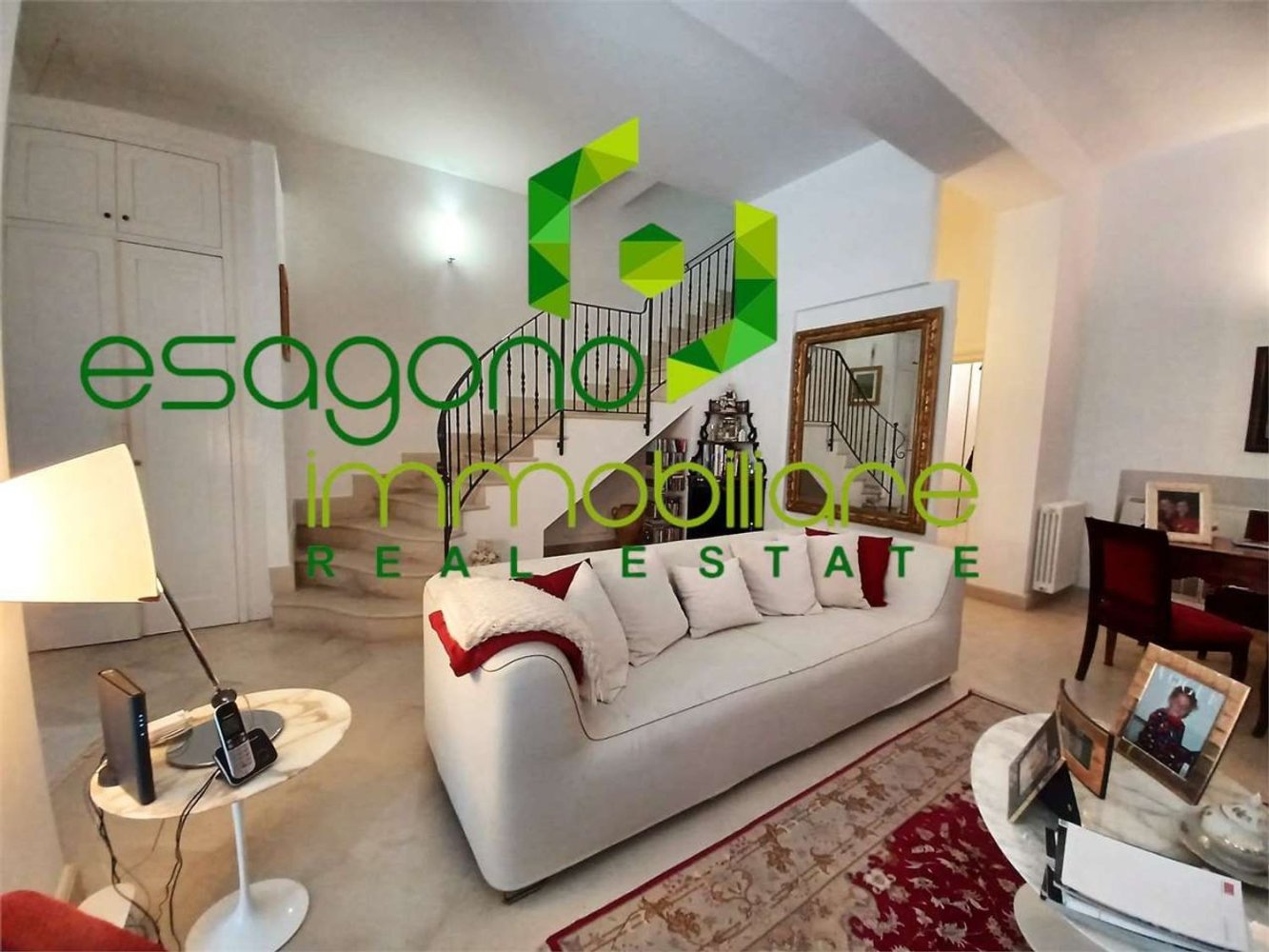 Edificio en Syracuse, Italy 240 m² No. 250087