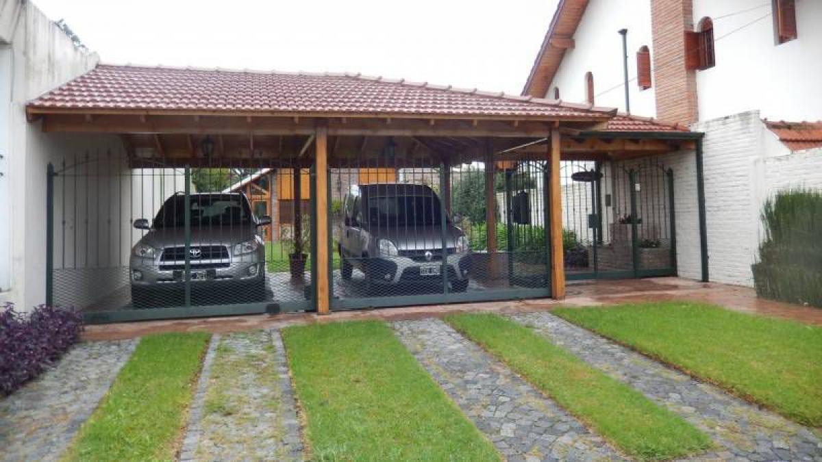 3 bedrooms House in Quilmes, Argentina No. 12923