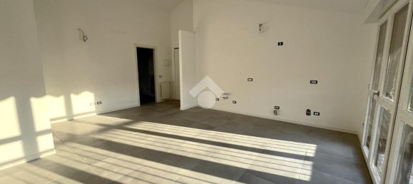4 rooms Apartment in Bergamo, Italy No. 4683 19