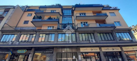 4 rooms Apartment in Bergamo, Italy No. 4683 2