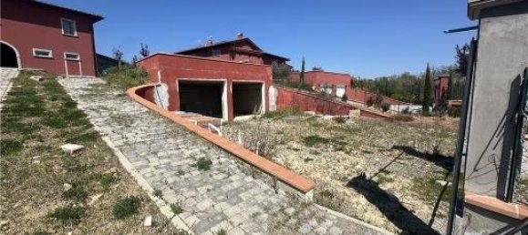 4 rooms House in Lastra a Signa, Italy No. 32601 18