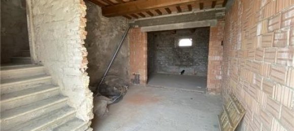4 rooms House in Lastra a Signa, Italy No. 32601 4