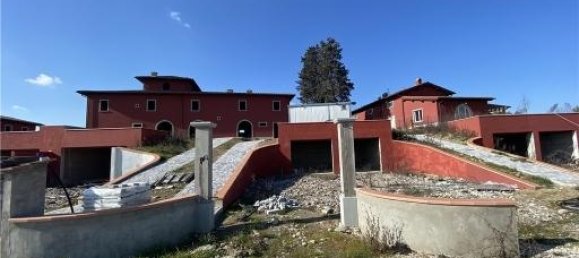 4 rooms House in Lastra a Signa, Italy No. 32601 13