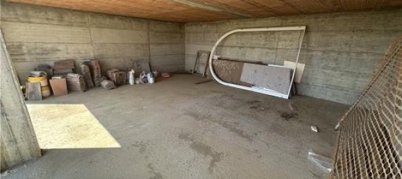 4 rooms House in Lastra a Signa, Italy No. 32601 16