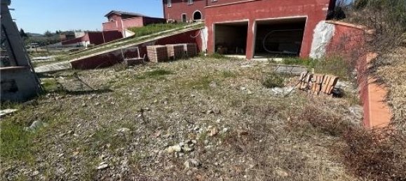 4 rooms House in Lastra a Signa, Italy No. 32601 15