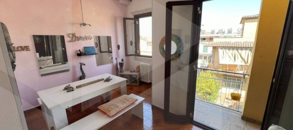 3-salle Appartement à Rome, Italy No. 28718 8