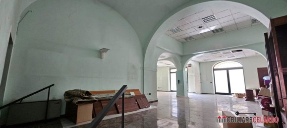 185m² Commercial property in Colle di Val d'Elsa, Italy No. 45892 3