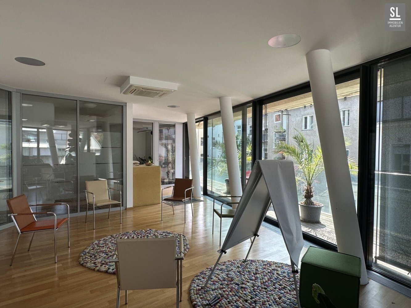 128m² Office in Graz, Austria No. 221439