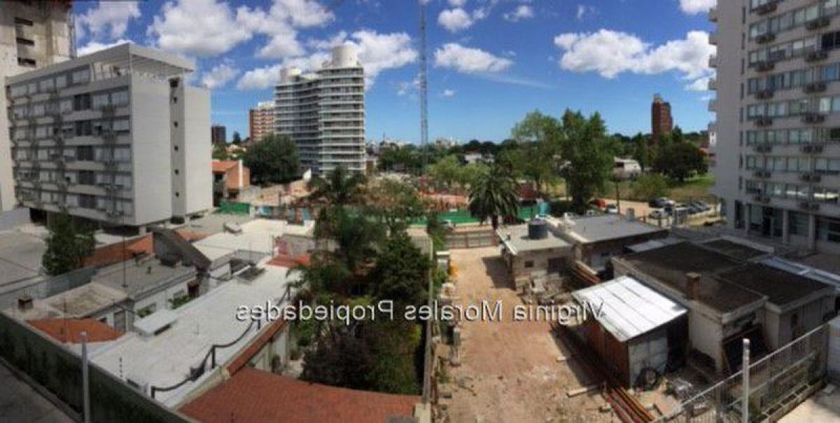 2 bedrooms Apartment in Montevideo, Uruguay No. 6658