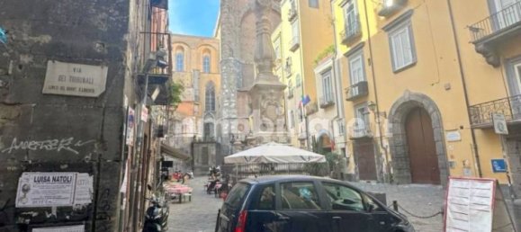 Коммерческая недвижимость с 2 комнатами в Неаполь, Италия № 188482 8