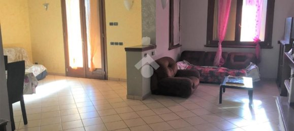 3 bedrooms Villa in Gonzaga, Italy No. 362854 13